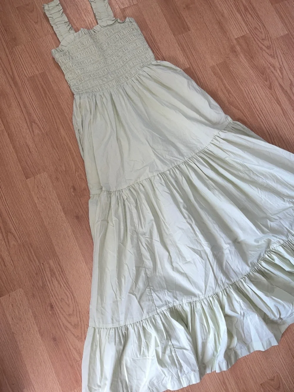 Abercrombie & Fitch Light Green Smocked Sleeveless Tiered Maxi Dress Size Medium - Picture 6 of 15